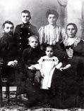 Крылов Иван Алексеевич, Крылова Мария Афанасьевна, дети: Анна, Александр, Николай, Александра