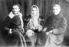 Диакон Андрей Сосновцев (слева) - сын священника Андрея Сосновцева, Лидия Андреевна и Павел Александрович Цветковы
